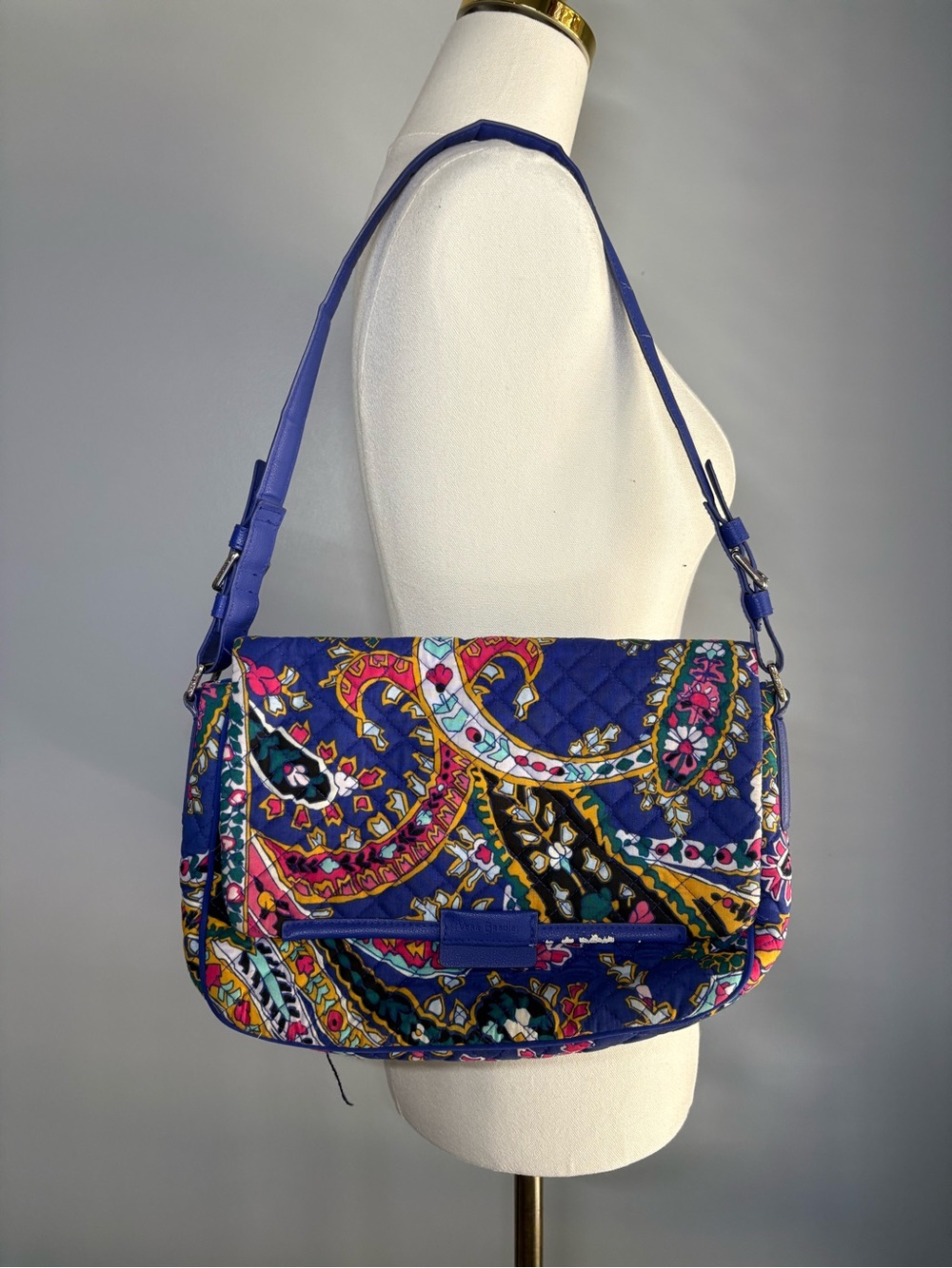 Vera Bradley Iconic Shoulder Bag in Vibrant Paisley pattern